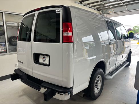 Used 2024 Chevrolet Express 2500 w/ Driver Convenience Package RWD image 8