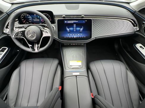 New 2026 Mercedes-Benz E 350 4MATIC Sedan image 21