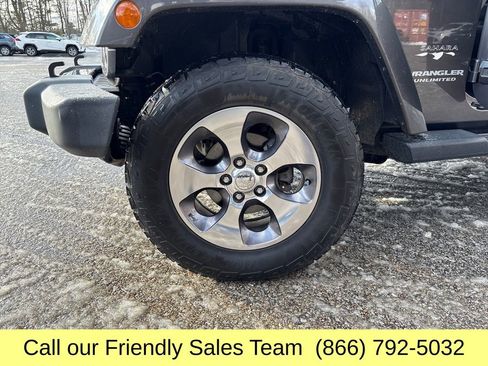 Used 2016 Jeep Wrangler Unlimited Sahara w/ Connectivity Group image 22