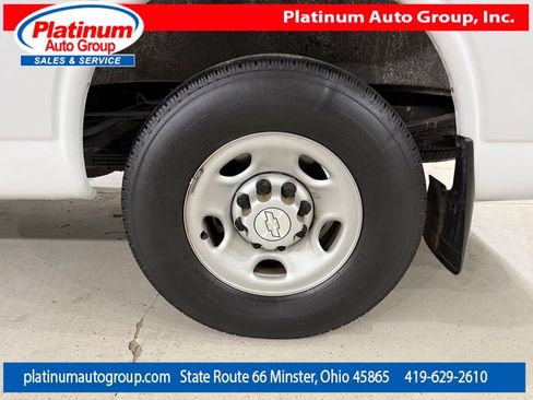 Used 2019 Chevrolet Express 3500 Extended w/ Driver Convenience Package RWD image 48