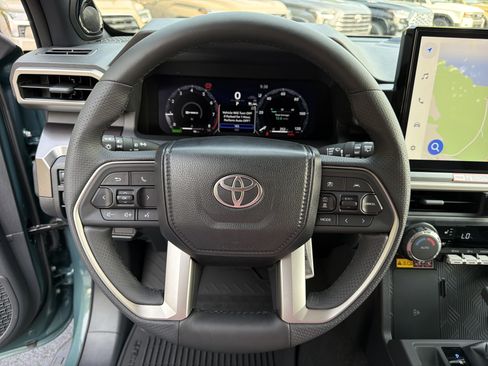 Used 2026 Toyota 4Runner TRD Off-Road Premium AWD/4WD image 24
