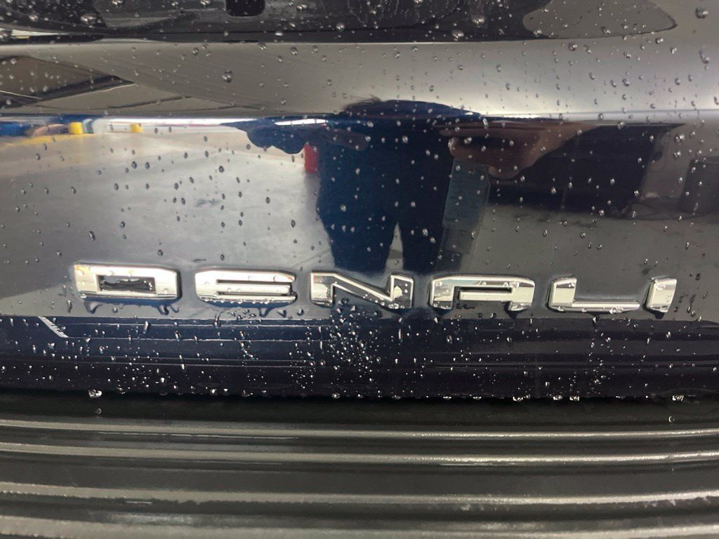 Used 2022 GMC Yukon Denali AWD/4WD image 50