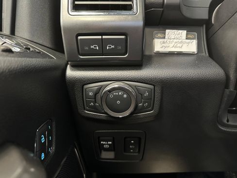 Used 2019 Ford F150 Lariat image 18