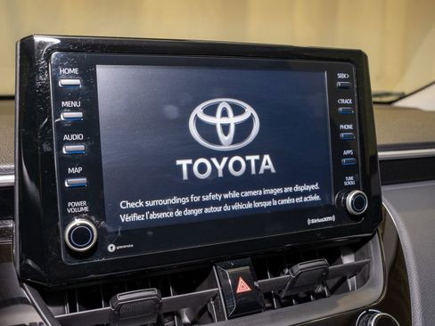 Certified 2022 Toyota Corolla Cross LE image 11