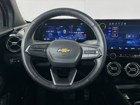 Used 2025 Chevrolet Blazer EV LT image 18