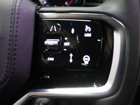 Used 2024 Land Rover Range Rover Sport SE image 31