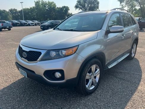 Used 2013 Kia Sorento EX w/ EX V6 Premium Pkg AWD/4WD image 4