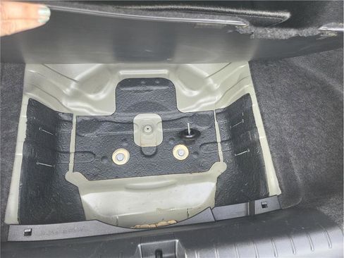 Used 2017 Honda Civic EX-L image 32