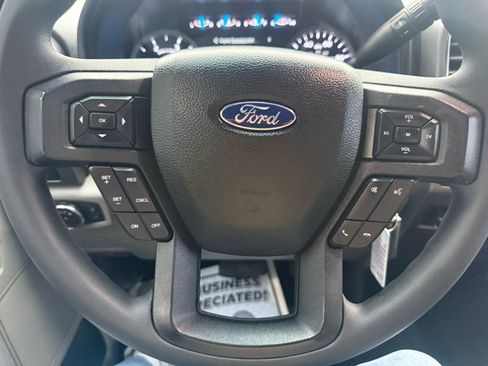 Used 2017 Ford F250 XLT w/ Camper Package image 19