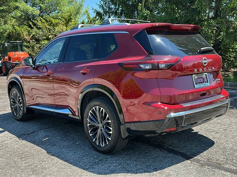 New 2026 Nissan Rogue Platinum AWD/4WD image 4