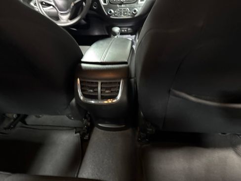 Used 2024 Chevrolet Malibu LT FWD image 13