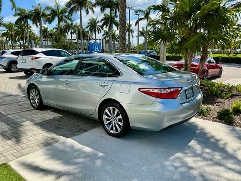 Used 2016 Toyota Camry XLE FWD image 4