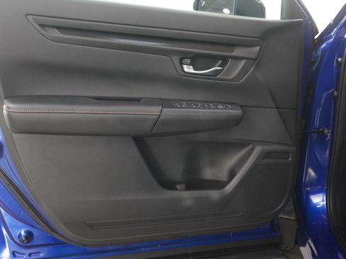 Used 2025 Honda CR-V Sport image 18