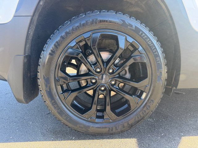 Used 2020 GMC Terrain SLE w/ Elevation Edition AWD/4WD image 23