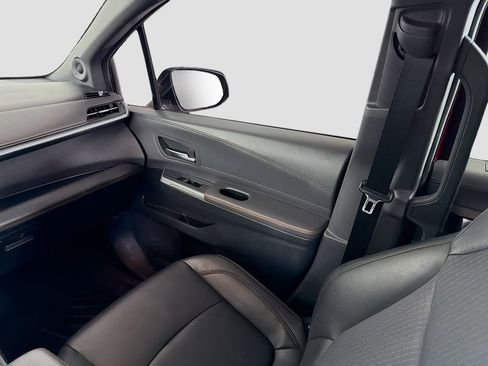 Used 2021 Toyota Sienna XSE w/ XSE Plus Package FWD image 26