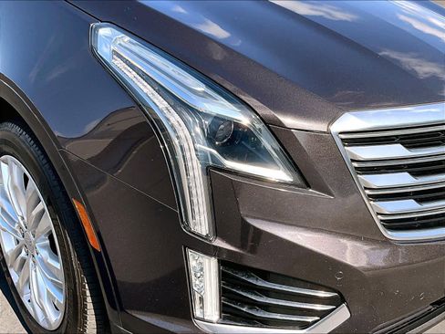 Used 2018 Cadillac XT5 Luxury w/ Driver Awareness Package AWD/4WD image 31