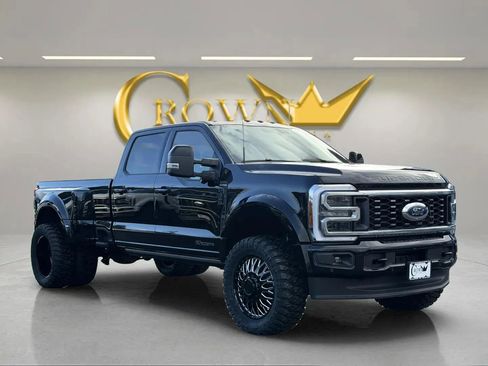 Used 2025 Ford F450 Platinum image 5