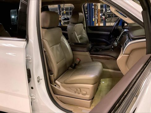 Used 2017 Chevrolet Tahoe LT image 9