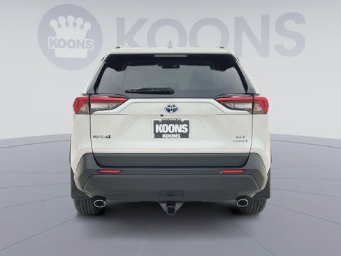 Used 2023 Toyota RAV4 XLE image 5