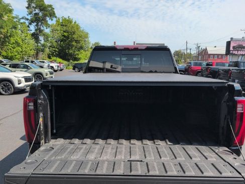 Used 2025 GMC Sierra 2500 Denali w/ Denali Reserve Package AWD/4WD image 25