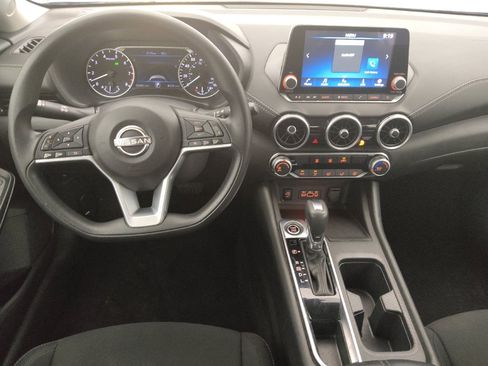 Used 2024 Nissan Sentra SV FWD image 22