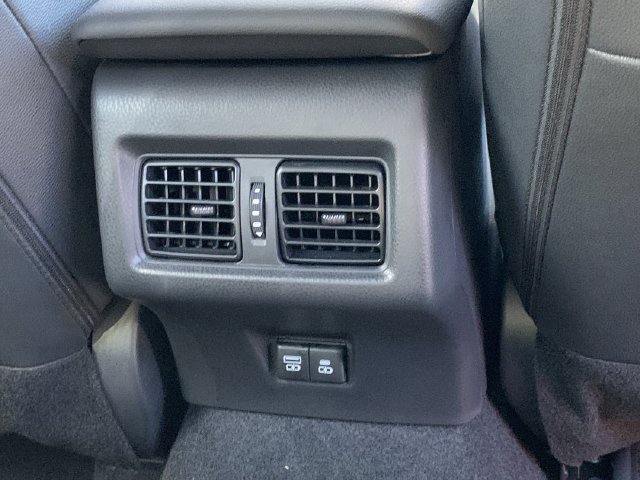 Used 2026 Toyota Camry SE FWD image 35