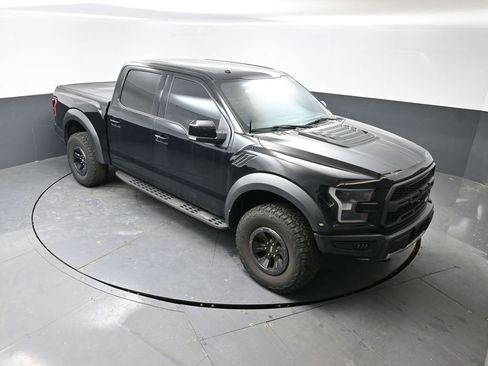 Used 2018 Ford F150 Raptor w/ Equipment Group 802A Luxury image 17