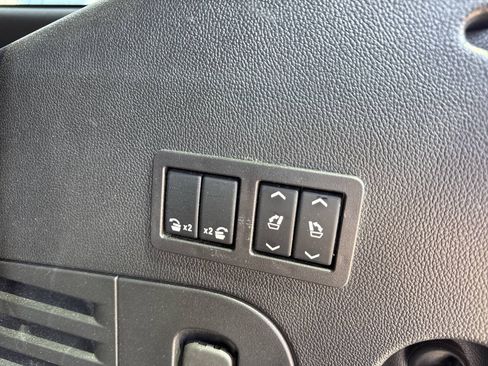 Used 2019 GMC Yukon Denali w/ Denali Ultimate Package AWD/4WD image 41