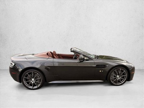 Used 2017 Aston Martin V12 Vantage S RWD image 6