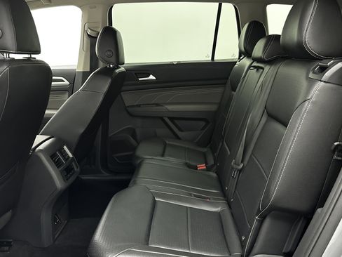 Used 2021 Volkswagen Atlas SE image 27