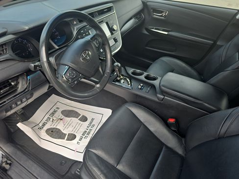Used 2016 Toyota Avalon Touring FWD image 16