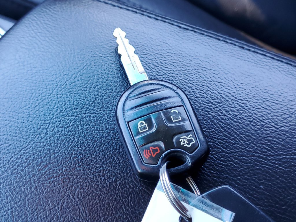 Used 2013 Ford Explorer XLT FWD image 26