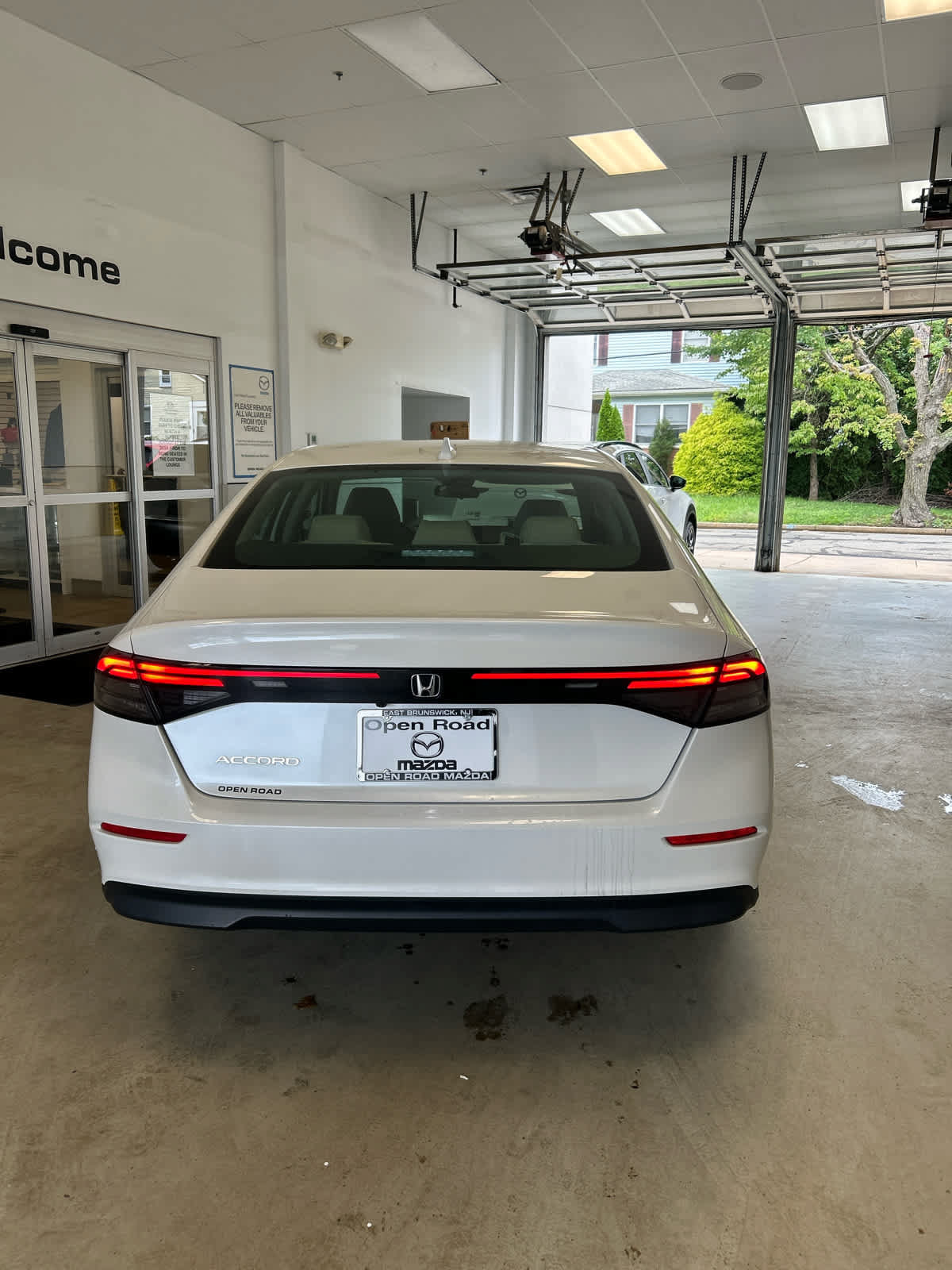 Used 2023 Honda Accord EX image 2
