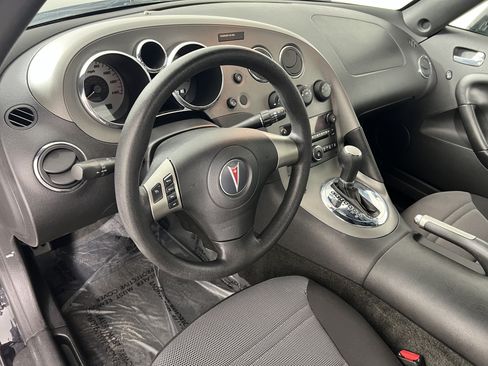 Used 2008 Pontiac Solstice Convertible w/ Preferred Package RWD image 24