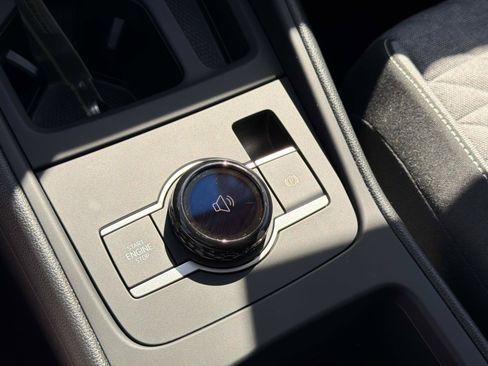 Certified 2026 Volkswagen Tiguan S FWD image 27