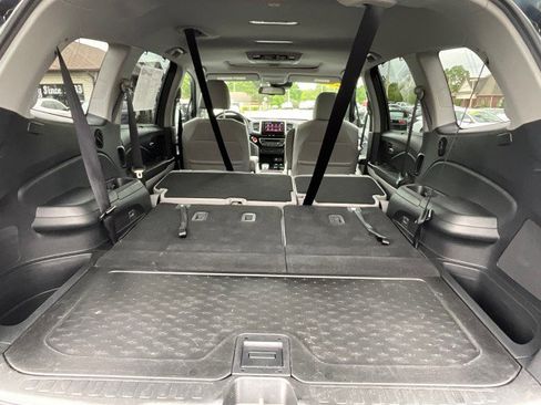 Used 2017 Honda Pilot Touring image 38