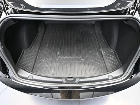 Used 2018 Tesla Model 3 Mid Range RWD image 36