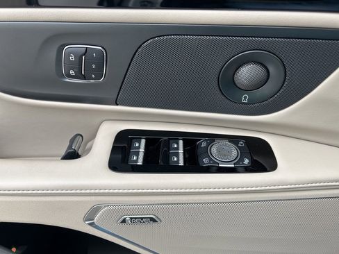 Used 2024 Lincoln Nautilus Premier w/ Equipment Group 102A image 22