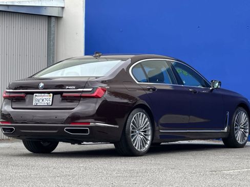 Used 2020 BMW 740i image 3