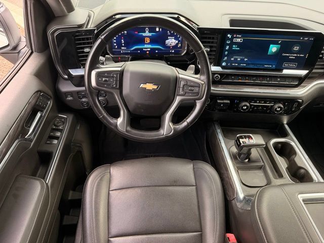 Used 2022 Chevrolet Silverado 1500 LTZ AWD/4WD image 14