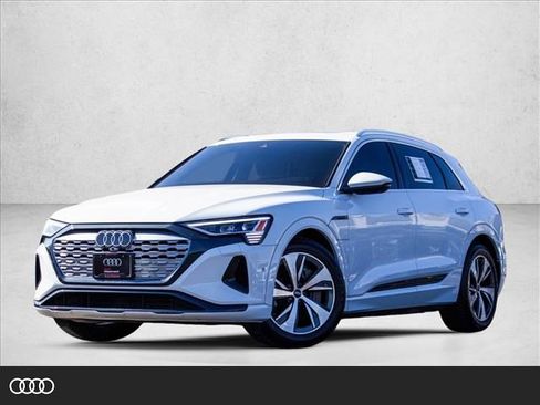 Used 2024 Audi Q8 e-tron Premium Plus w/ Premium Plus Package image 1