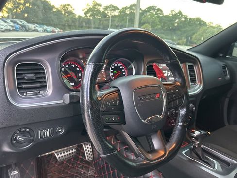 Used 2020 Dodge Charger Scat Pack image 17
