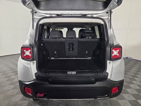 Used 2020 Jeep Renegade Trailhawk w/ UConnect 8.4 Nav Group AWD/4WD image 27