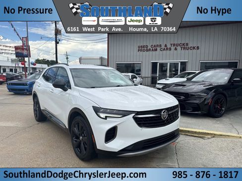 Used 2022 Buick Envision Essence w/ Sport Touring Package image 1