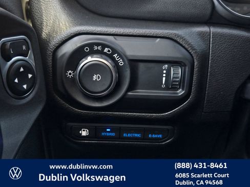 Used 2023 Jeep Wrangler Unlimited Rubicon 4xe w/ Cold Weather Group AWD/4WD image 18