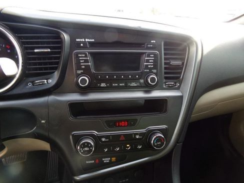 Used 2012 Kia Optima LX w/ Convenience Pkg image 11