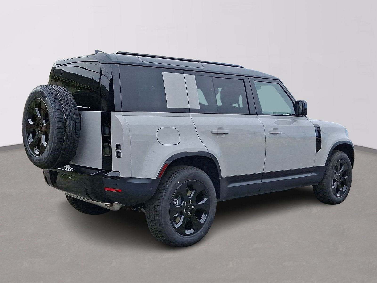 New 2026 Land Rover Defender 110 S AWD/4WD image 3