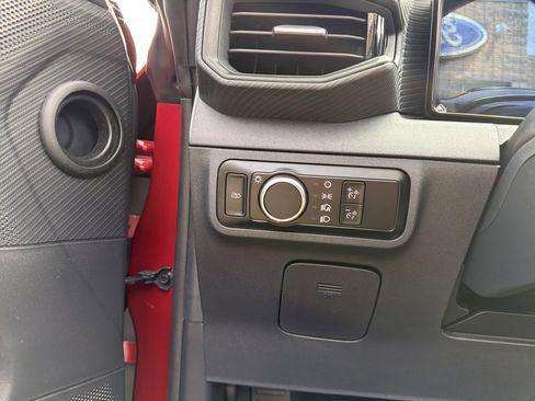 Used 2024 Ford Mustang Convertible RWD image 19