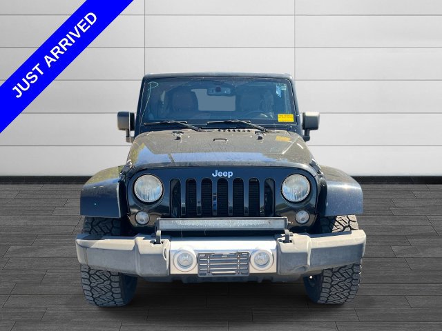 Used 2014 Jeep Wrangler Unlimited Sahara w/ Connectivity Group AWD/4WD image 11