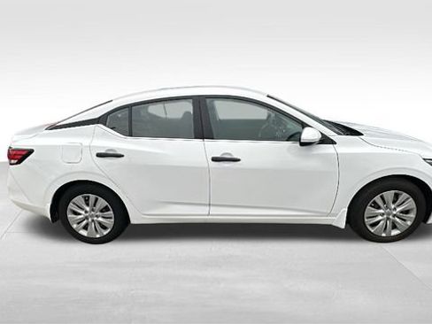 New 2025 Nissan Sentra S image 10